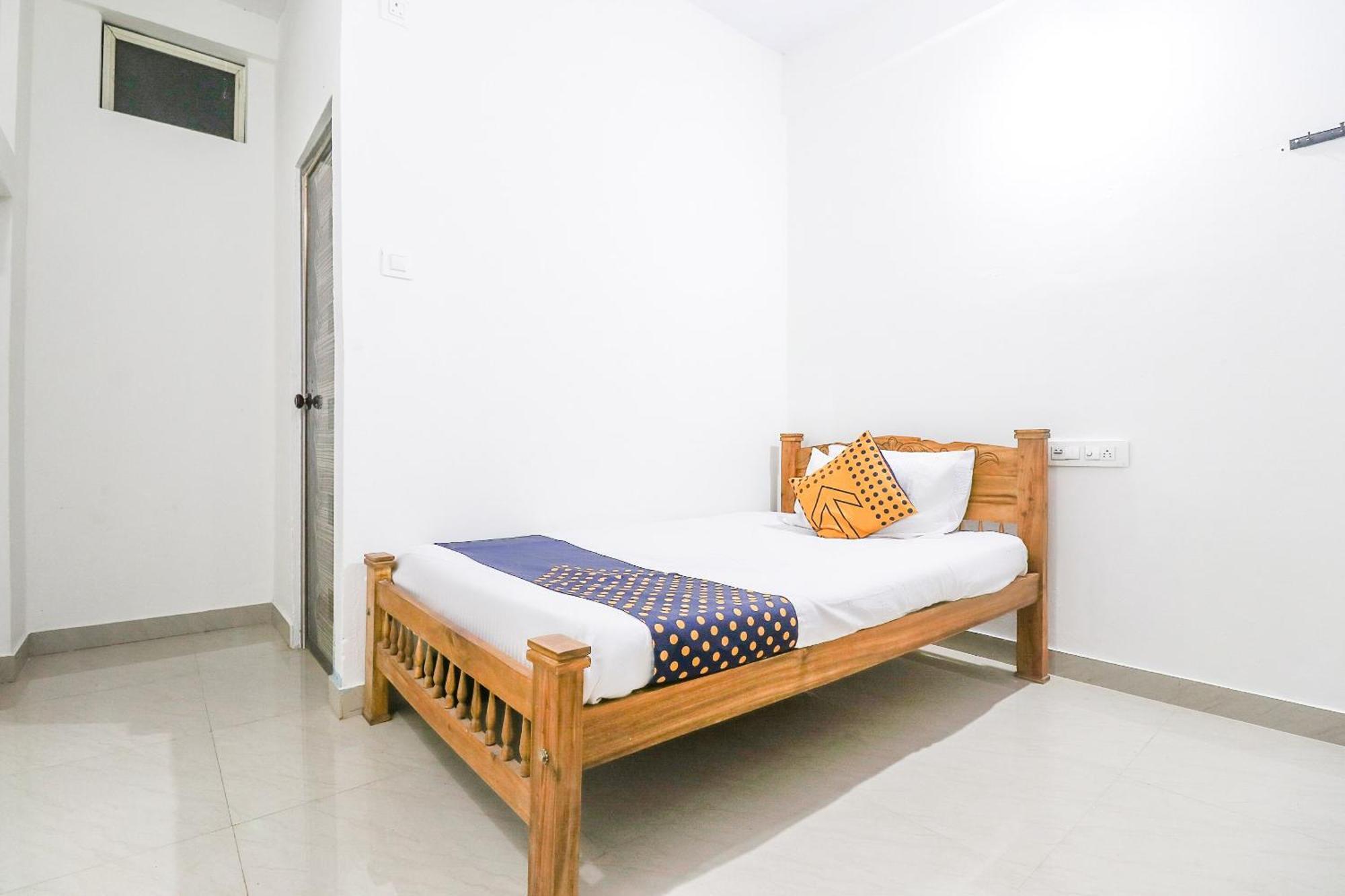 Spot On Rohini Inn Kadampuzha Kottakkal Exterior foto